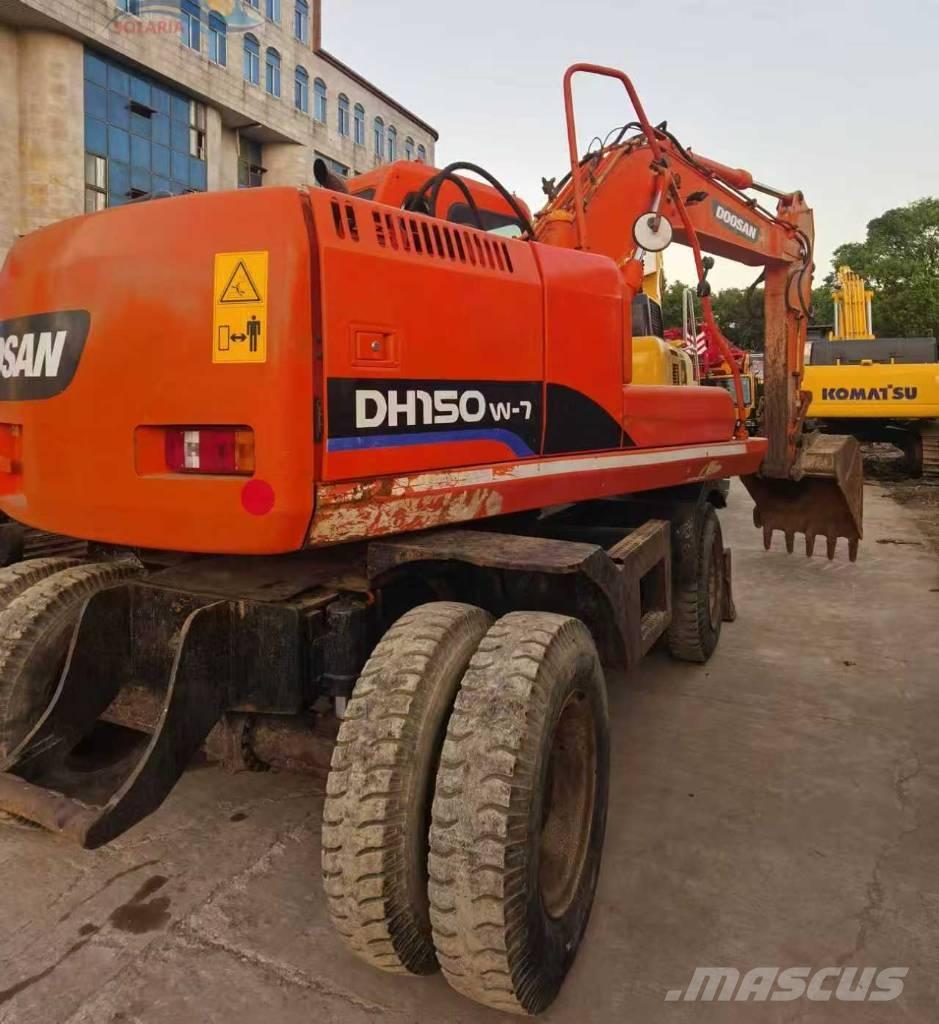 Doosan DH 150 W-7 Pyöräkaivukoneet
