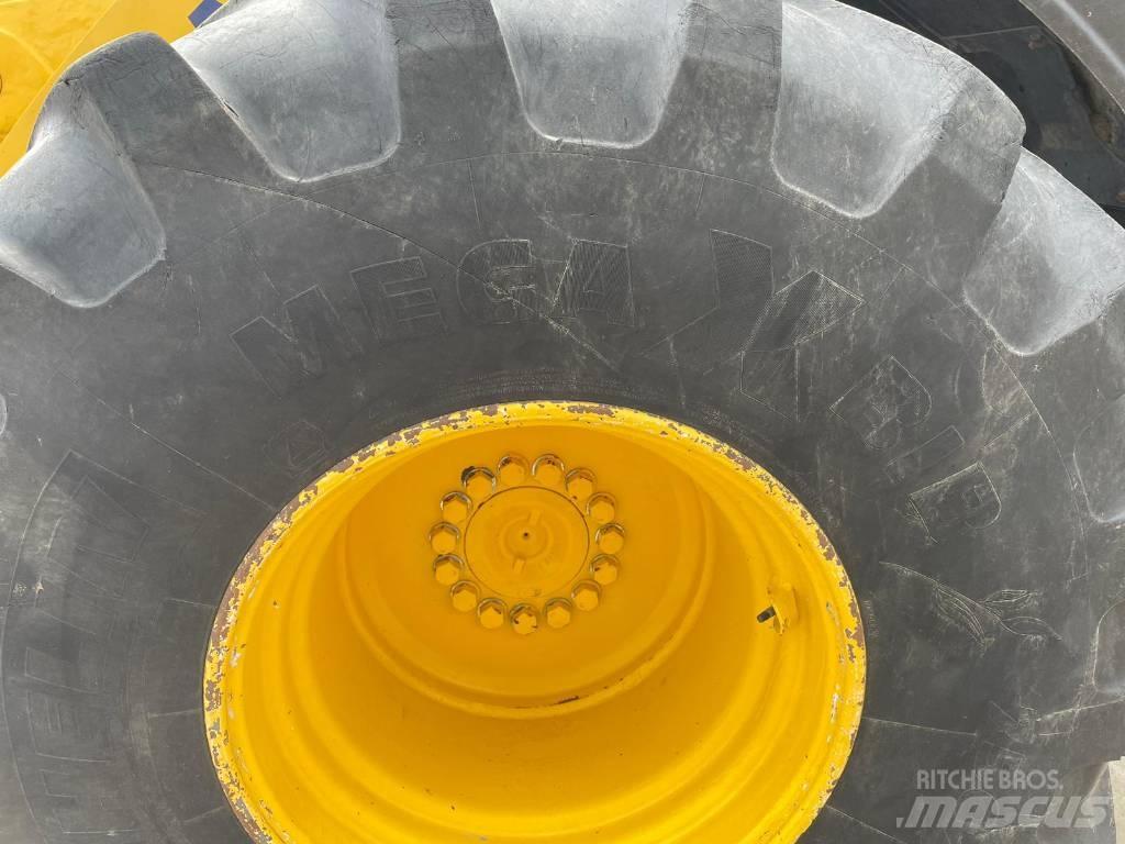 Komatsu WA320-8 Pyöräkuormaajat