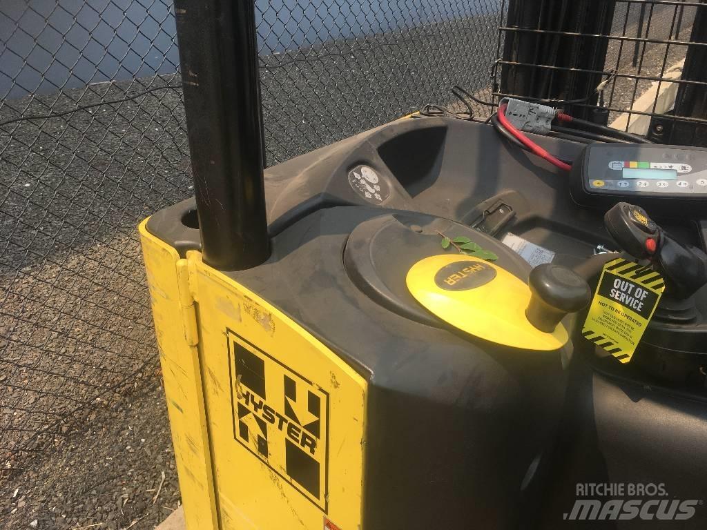 Hyster N35ZDR Työntömastotrukit