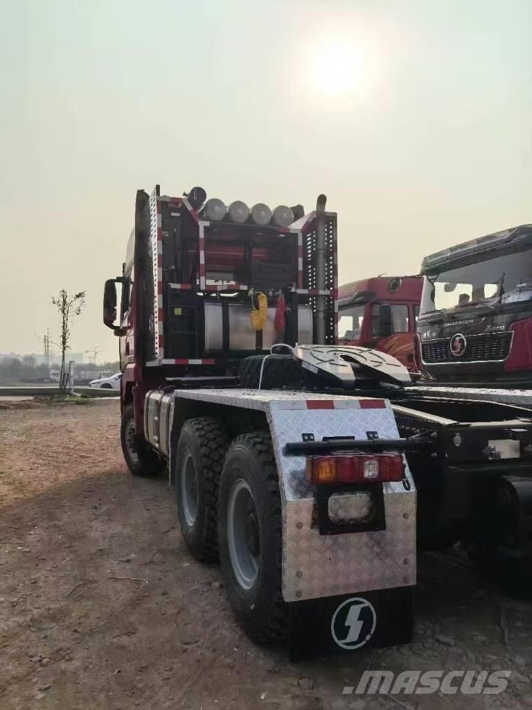 Shacman X5000 Vetopöytäautot