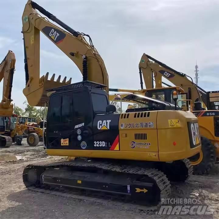 CAT 323 D2L Telakaivukoneet