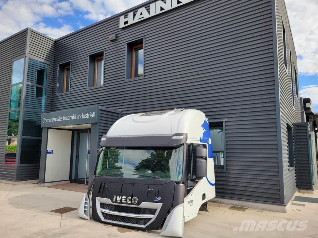 Iveco AS Ohjaamot ja sisustat