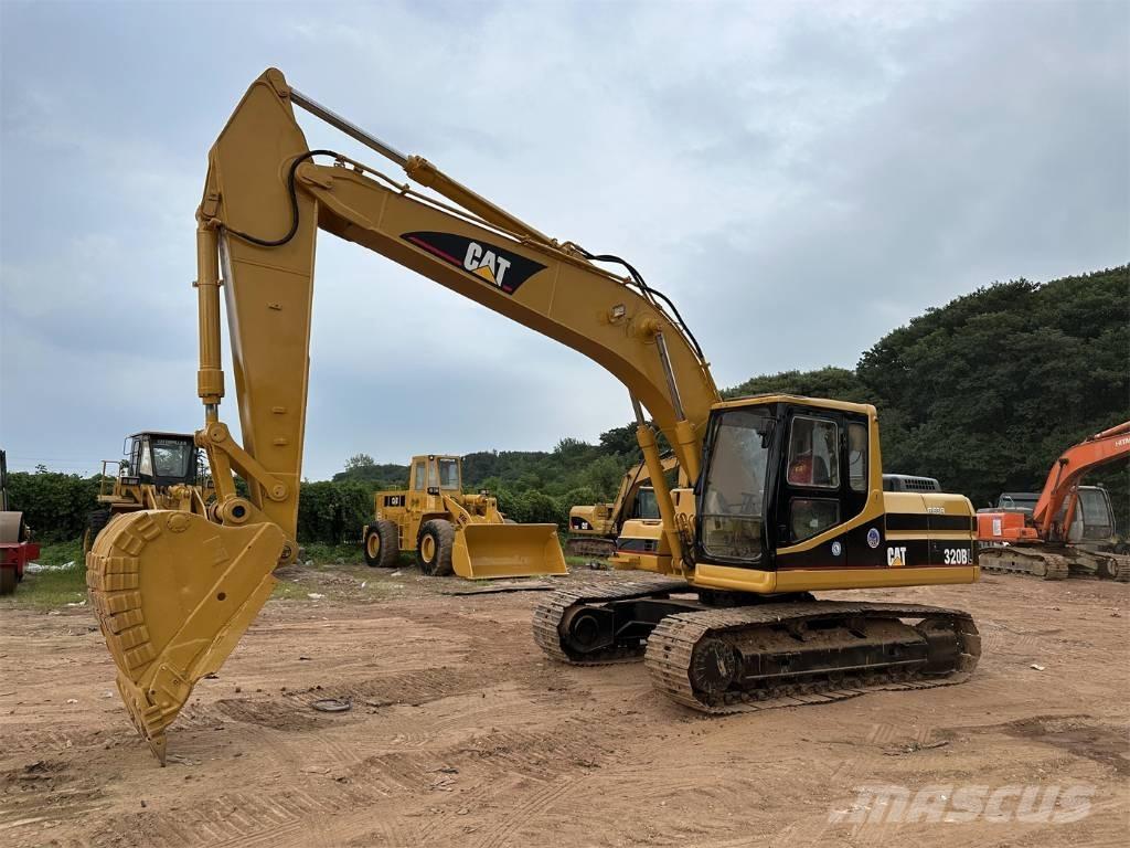 CAT 320 B Telakaivukoneet