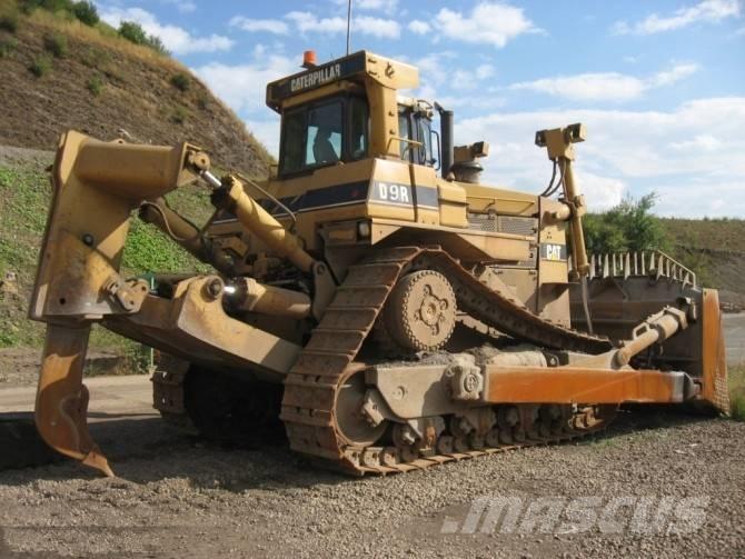 CAT D9R Telaketjupuskutraktorit