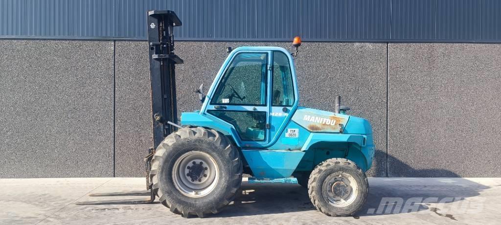 Manitou M 26.4 Maastotrukit