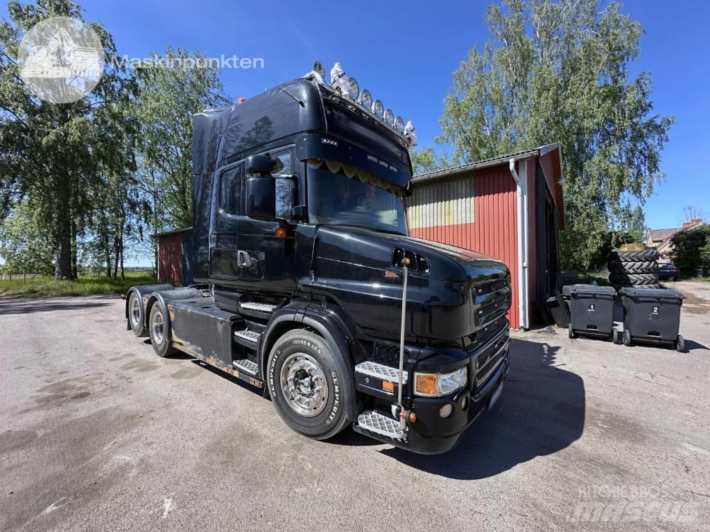 Scania R 620 LA Vetopöytäautot