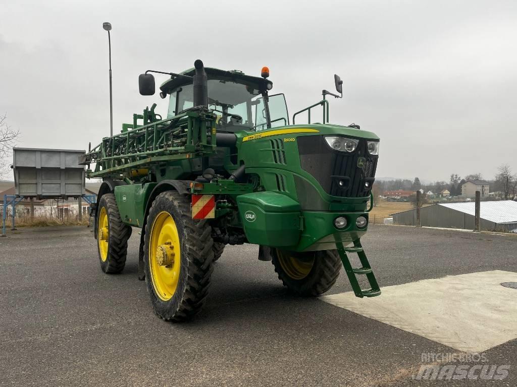 John Deere R4040i Itsekulkevat ruiskut
