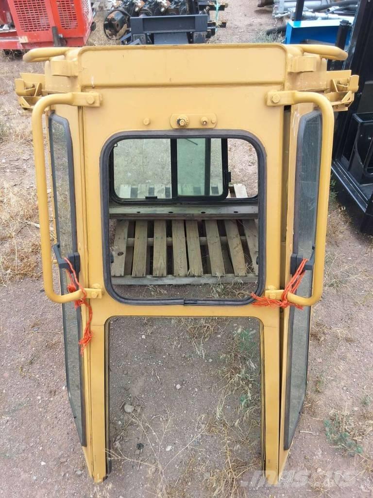 CAT D 8 R Telaketjupuskutraktorit