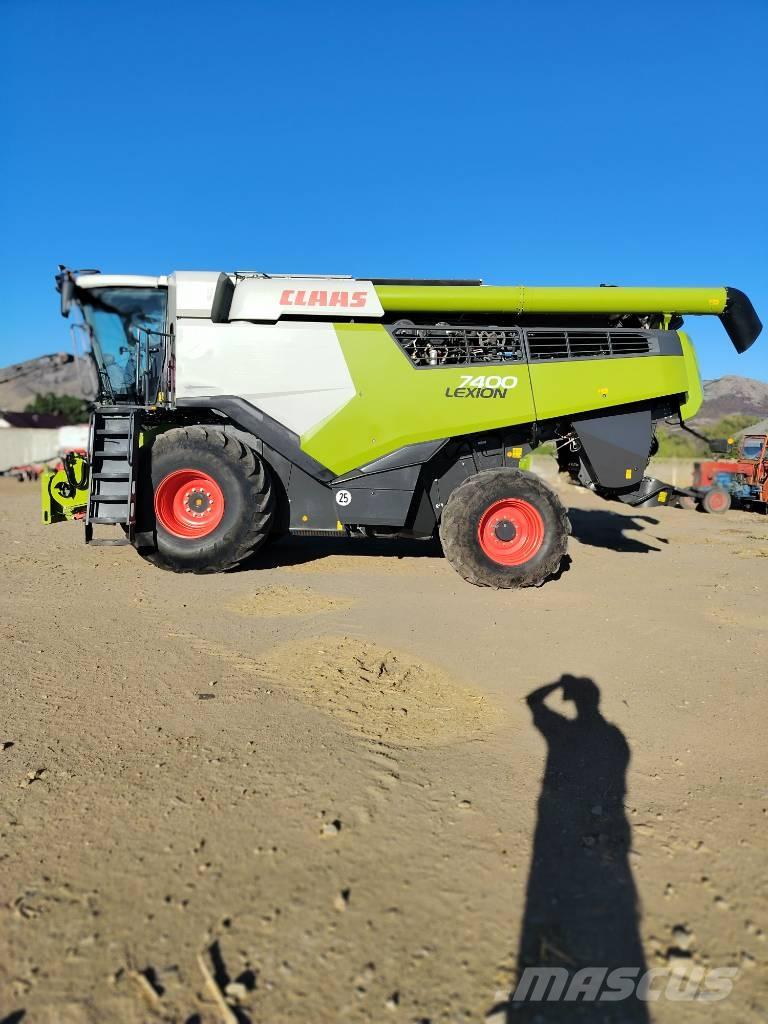 CLAAS Lexion 7400 Leikkuupuimurit
