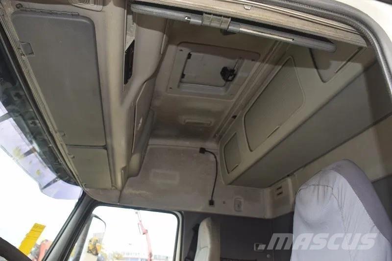 Volvo FH 12.420 Vetopöytäautot