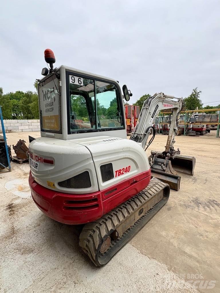 Takeuchi TB 240 Minikaivukoneet < 7t