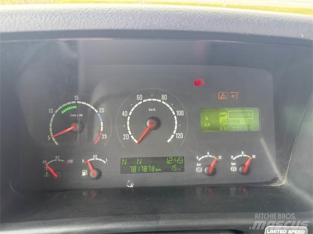 Scania R420 6X2 Nosturiautot