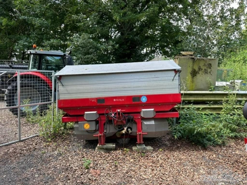 Kverneland TL3900 Lannoitteenlevittimet