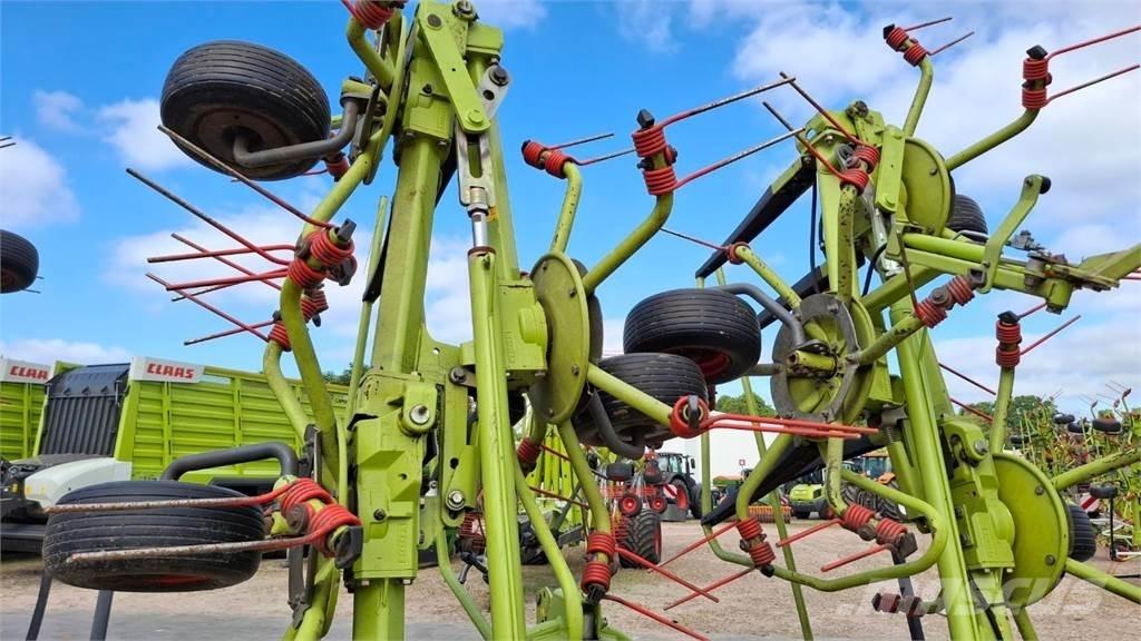 CLAAS Volto 900 Pöyhimet ja haravat