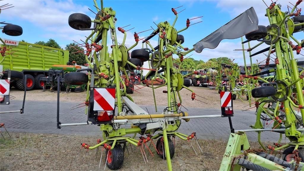 CLAAS Volto 900 Pöyhimet ja haravat
