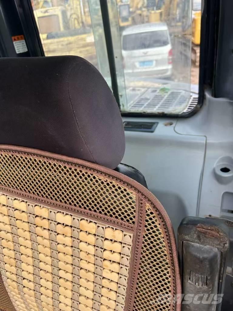 Komatsu PC 128 US Telakaivukoneet