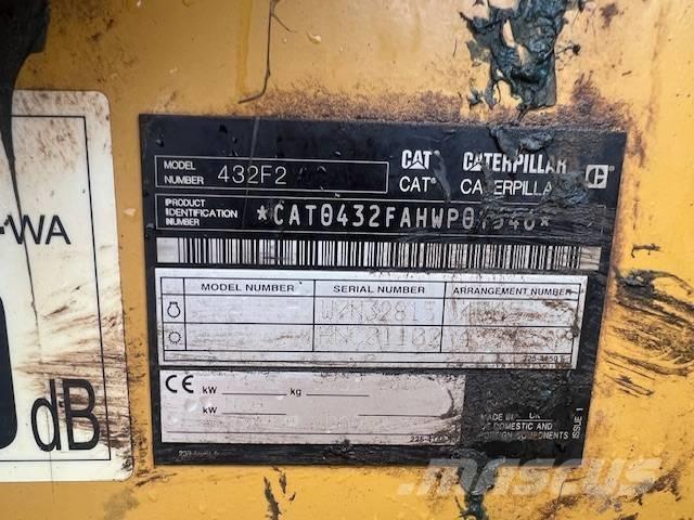 CAT 432 F Kaivurikuormaajat