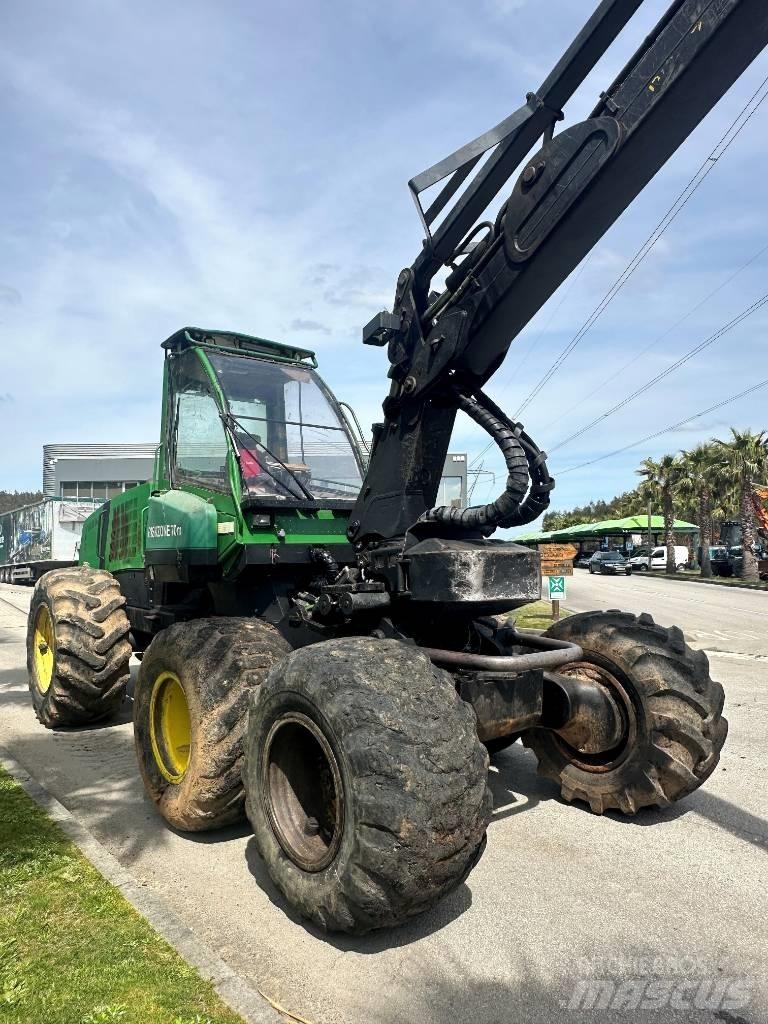 John Deere 1270 D Harvesterit