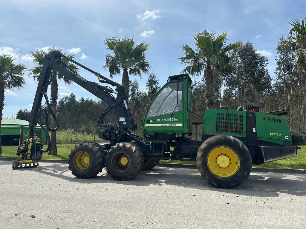 John Deere 1270 D Harvesterit