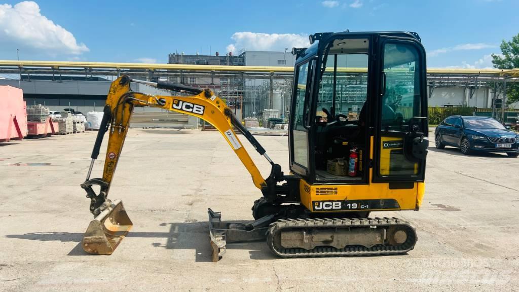 JCB 19 C Minikaivukoneet < 7t