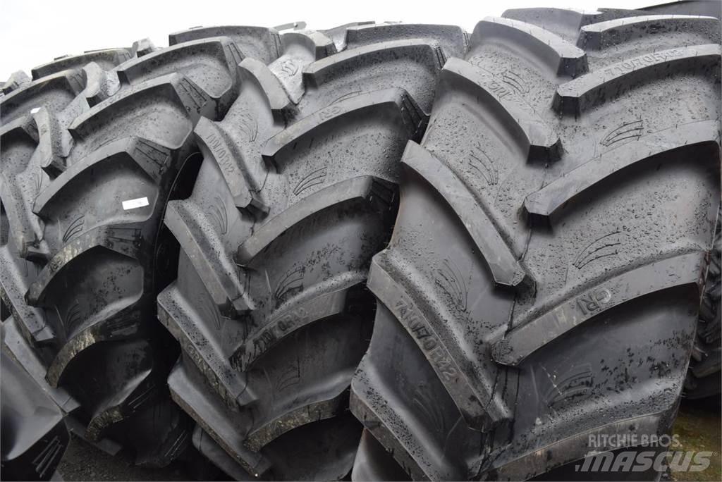  710/70R42 ***GRI*** Renkaat ja vanteet