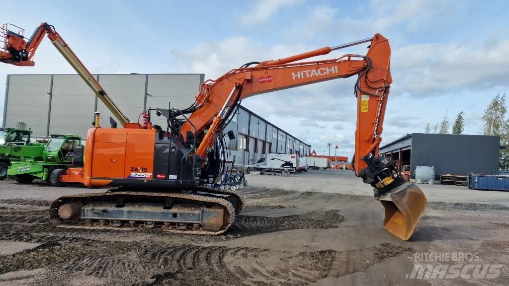 Hitachi ZX225USRLC-6 Telakaivukoneet