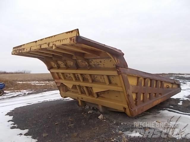 CAT 777B Maansiirtoautot