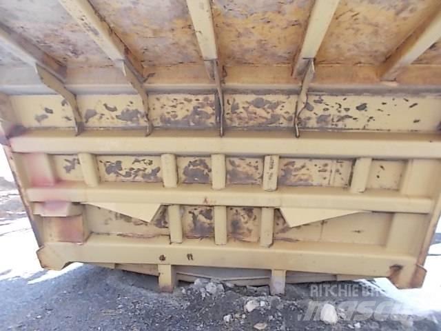CAT 777B Maansiirtoautot