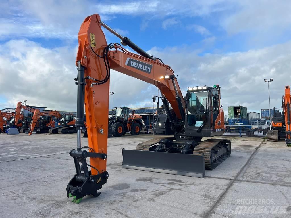 Develon DX 235 LCR-7 Telakaivukoneet