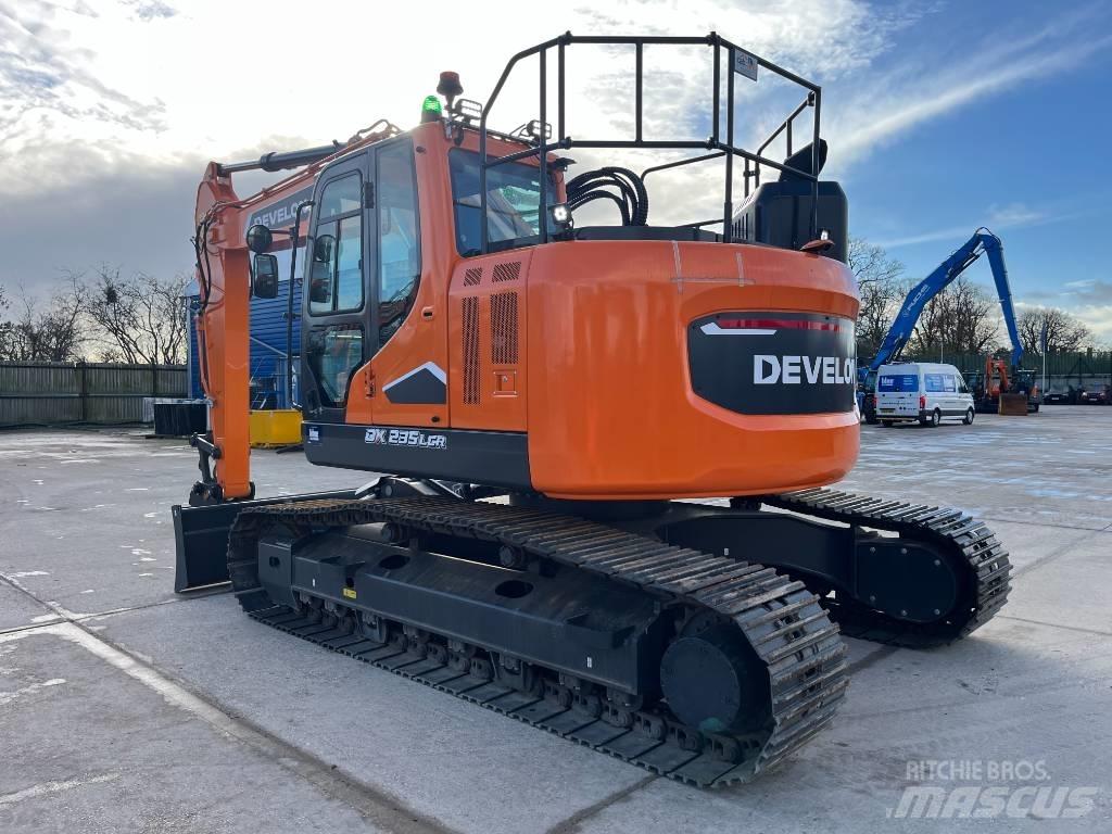 Develon DX 235 LCR-7 Telakaivukoneet