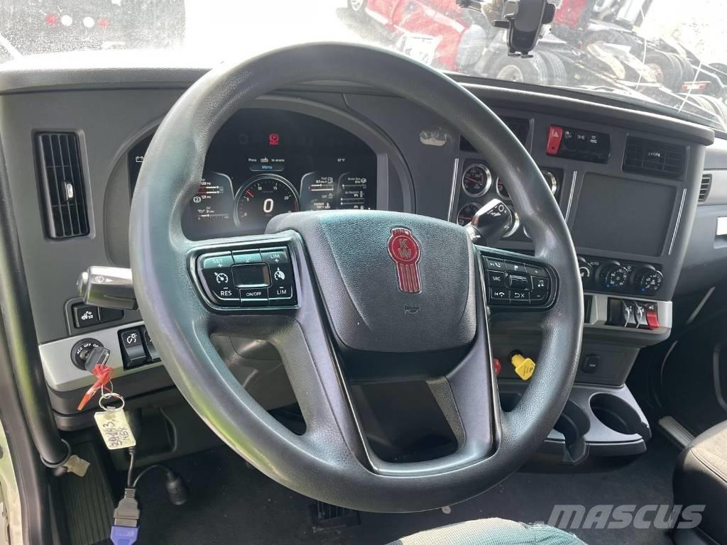 Kenworth T 680 Vetopöytäautot