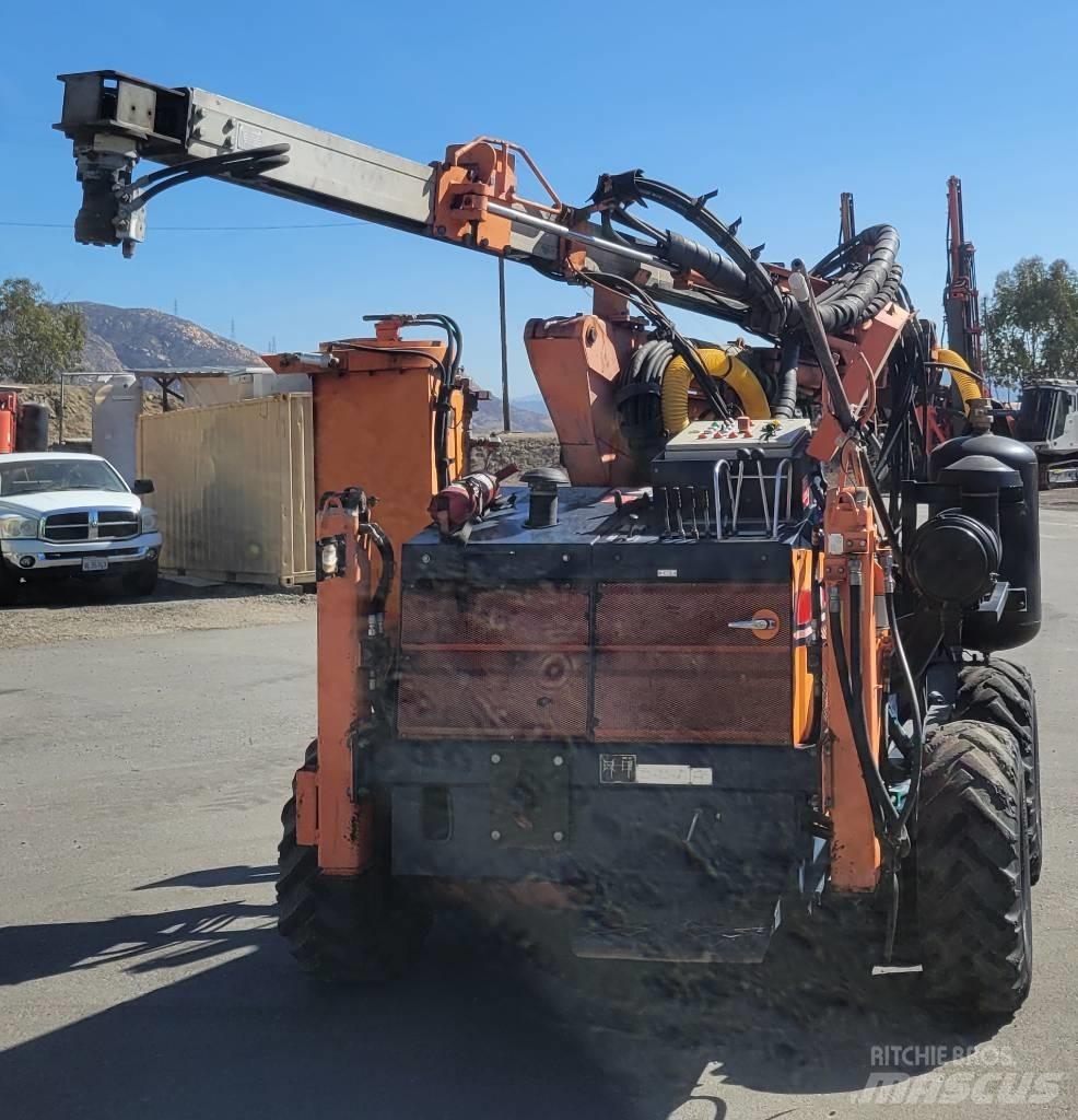 Sandvik DC 300 Avolouhintaporauslaitteet