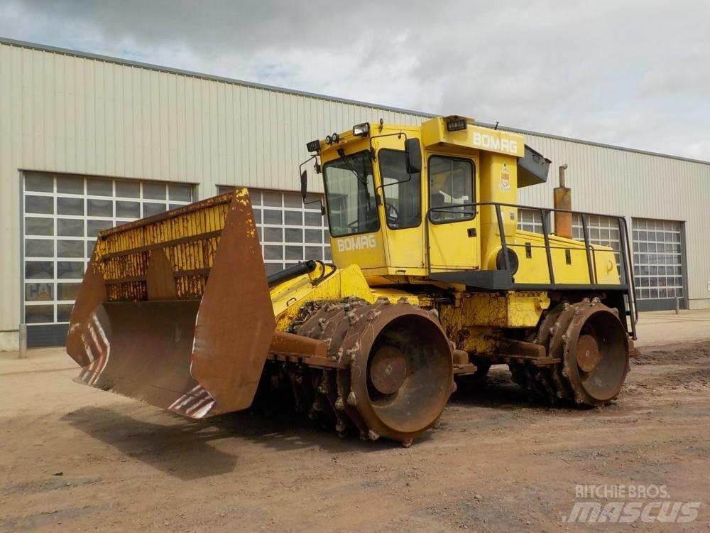 Bomag BC 671 RB Kaatopaikkajyrät