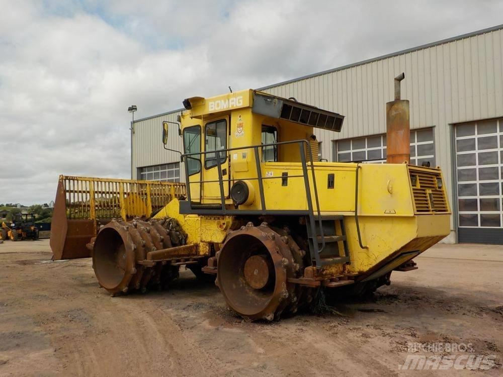 Bomag BC 671 RB Kaatopaikkajyrät