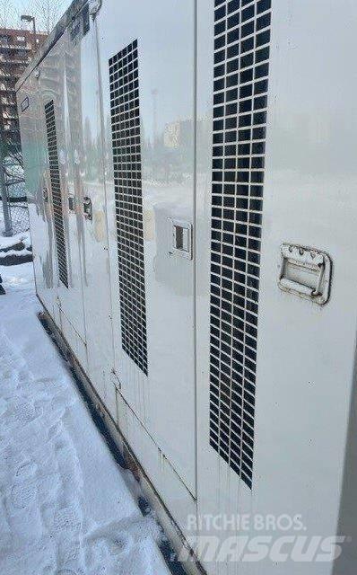 CAT XQ350, 600 Volt Dieselgeneraattorit