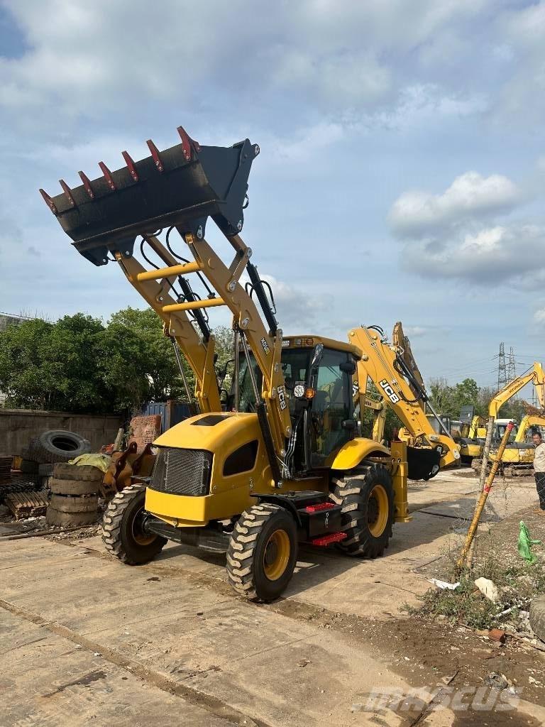 JCB 3 CX Kaivurikuormaajat