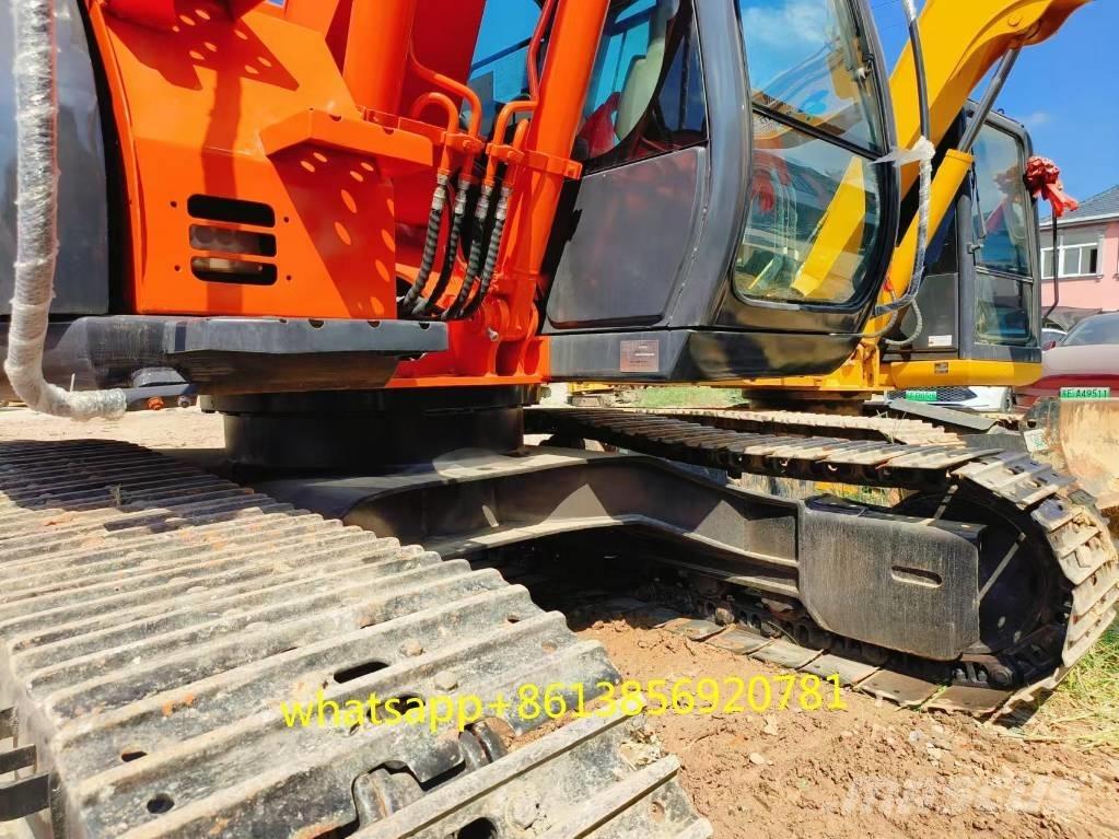 Hitachi ZX 135 US Telakaivukoneet