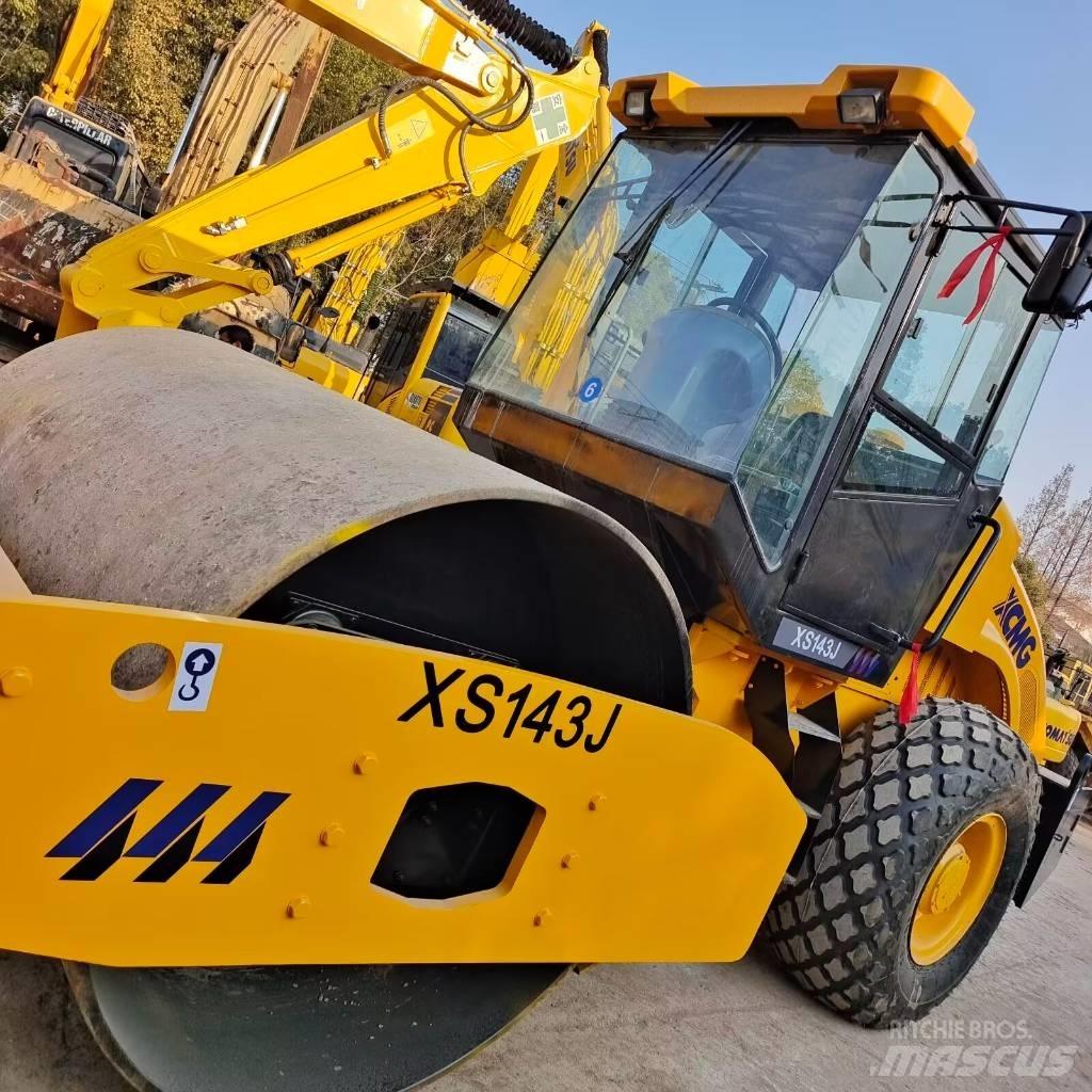 XCMG XS 142 J Yksivalssijyrät