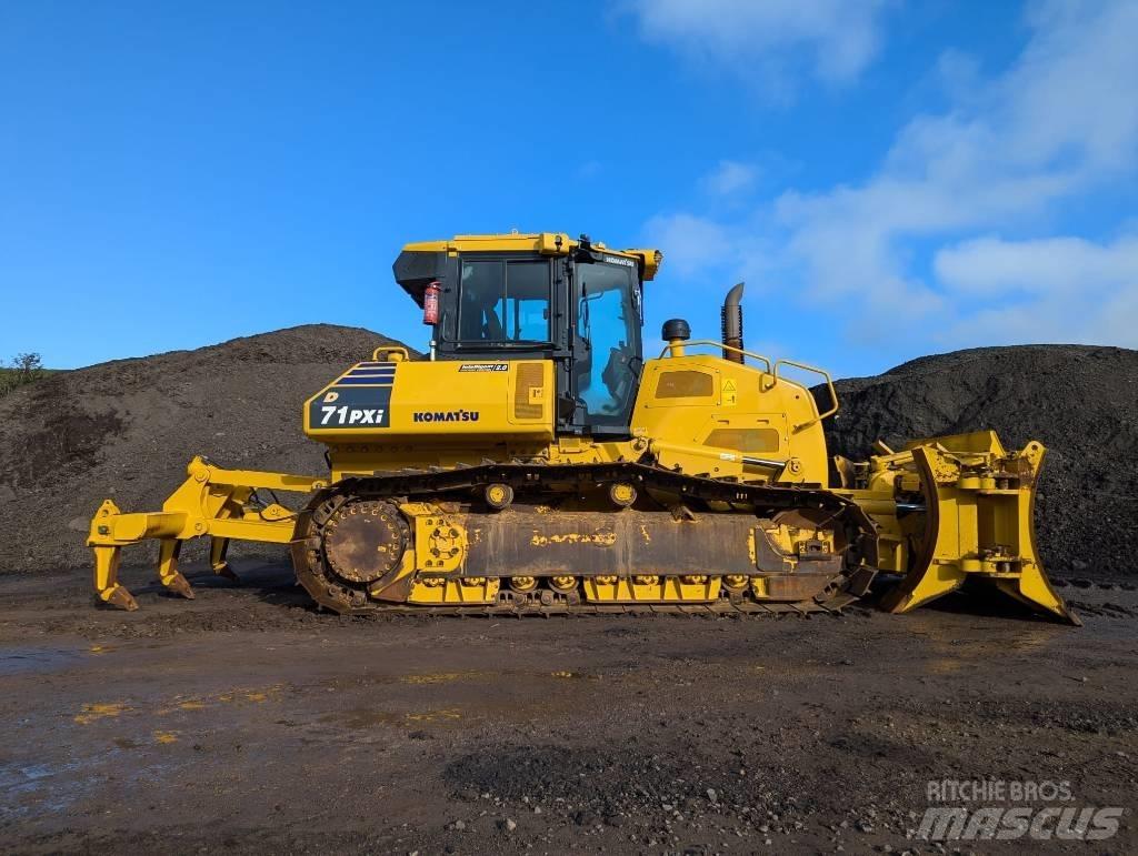 Komatsu D71PXi-24 Telaketjupuskutraktorit