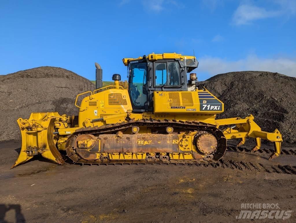 Komatsu D71PXi-24 Telaketjupuskutraktorit