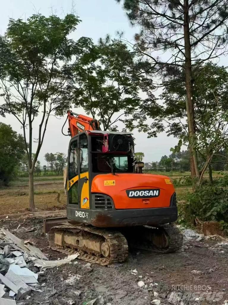 Doosan DH 60-7 Minikaivukoneet < 7t
