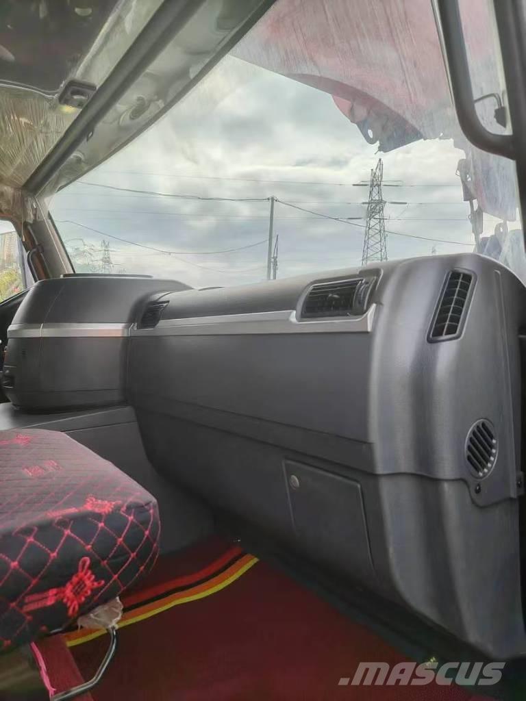 Sany STC1300C8 Mobiilinosturit