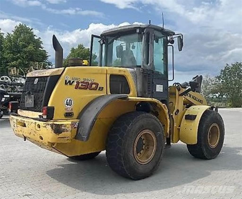 New Holland W 130B Pyöräkuormaajat
