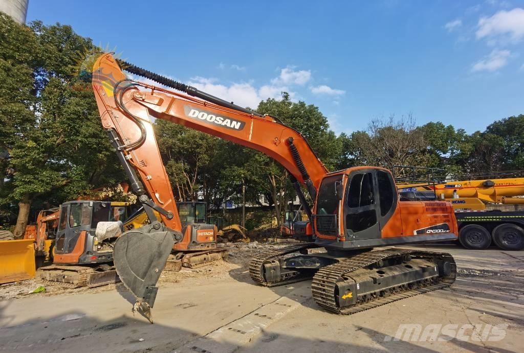 Doosan DX 300 LC Telakaivukoneet