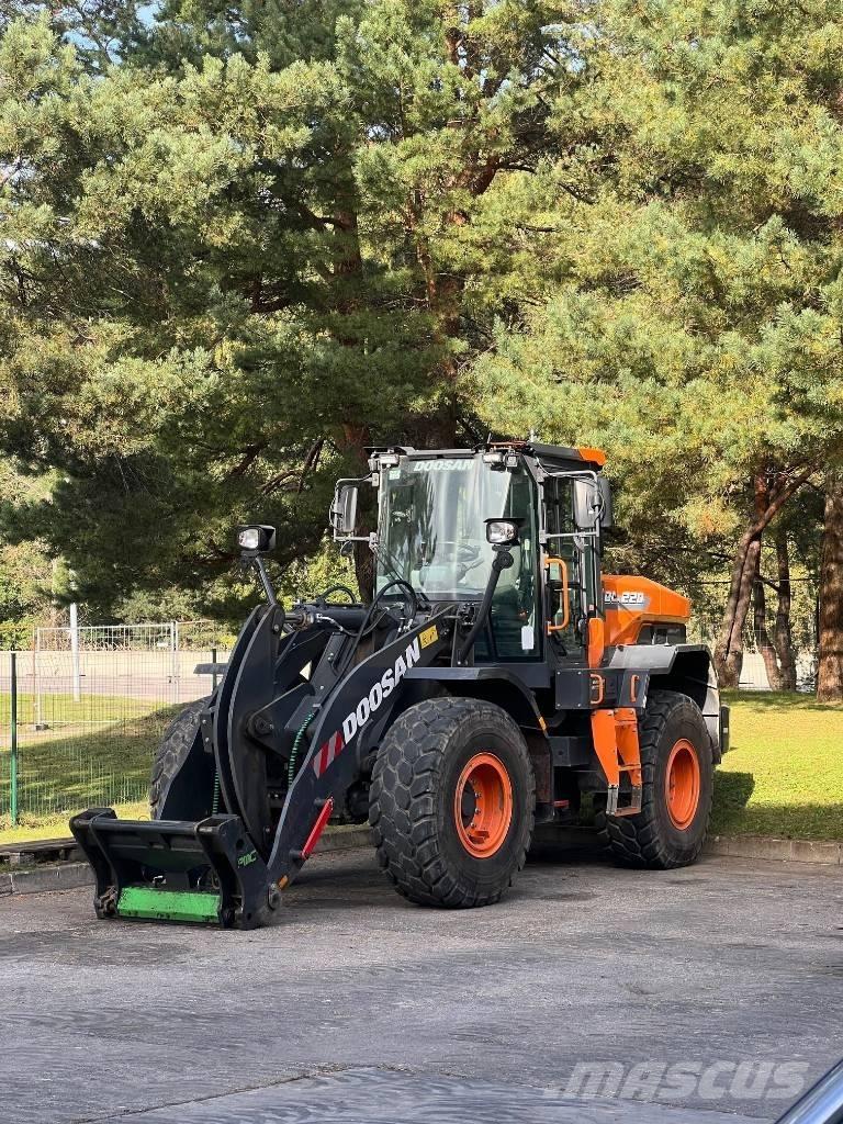 Doosan DL 220-7 Pyöräkuormaajat