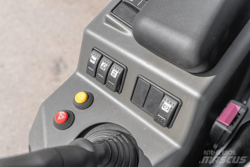 Ausa C 251 H x4 Dieseltrukit