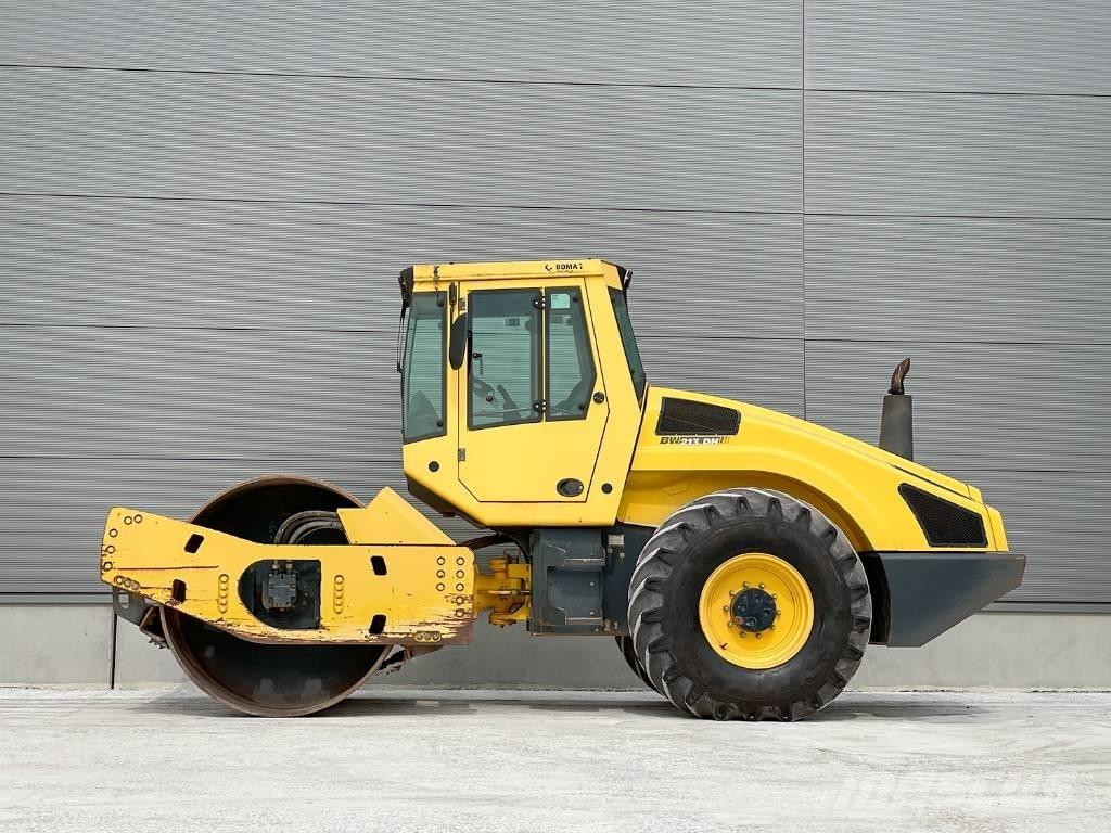 Bomag BW 213 DH-4 Yksivalssijyrät