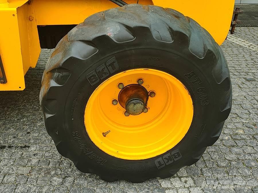 JCB 930 Maastotrukit
