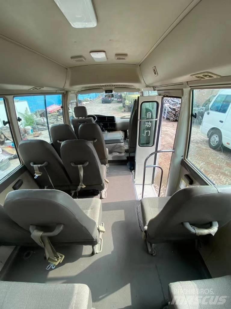 Toyota Coaster Bus Minibussit