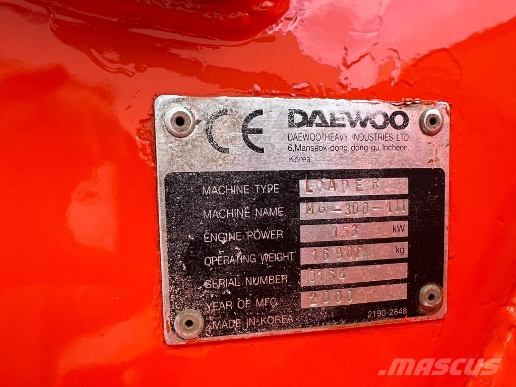 Daewoo Mega 300 III Pyöräkuormaajat